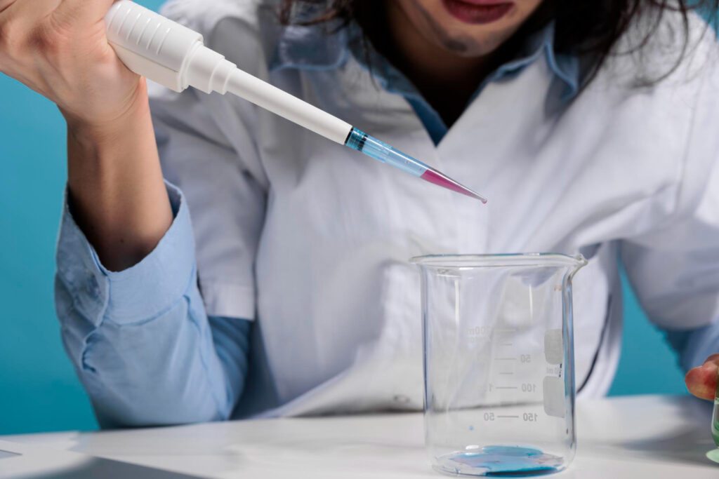 Para que serve a pipeta graduada em análises laboratoriais